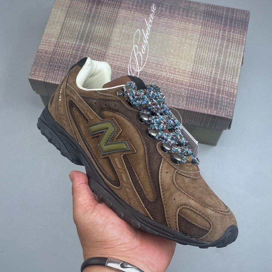 New Balance 240 E - Image 1
