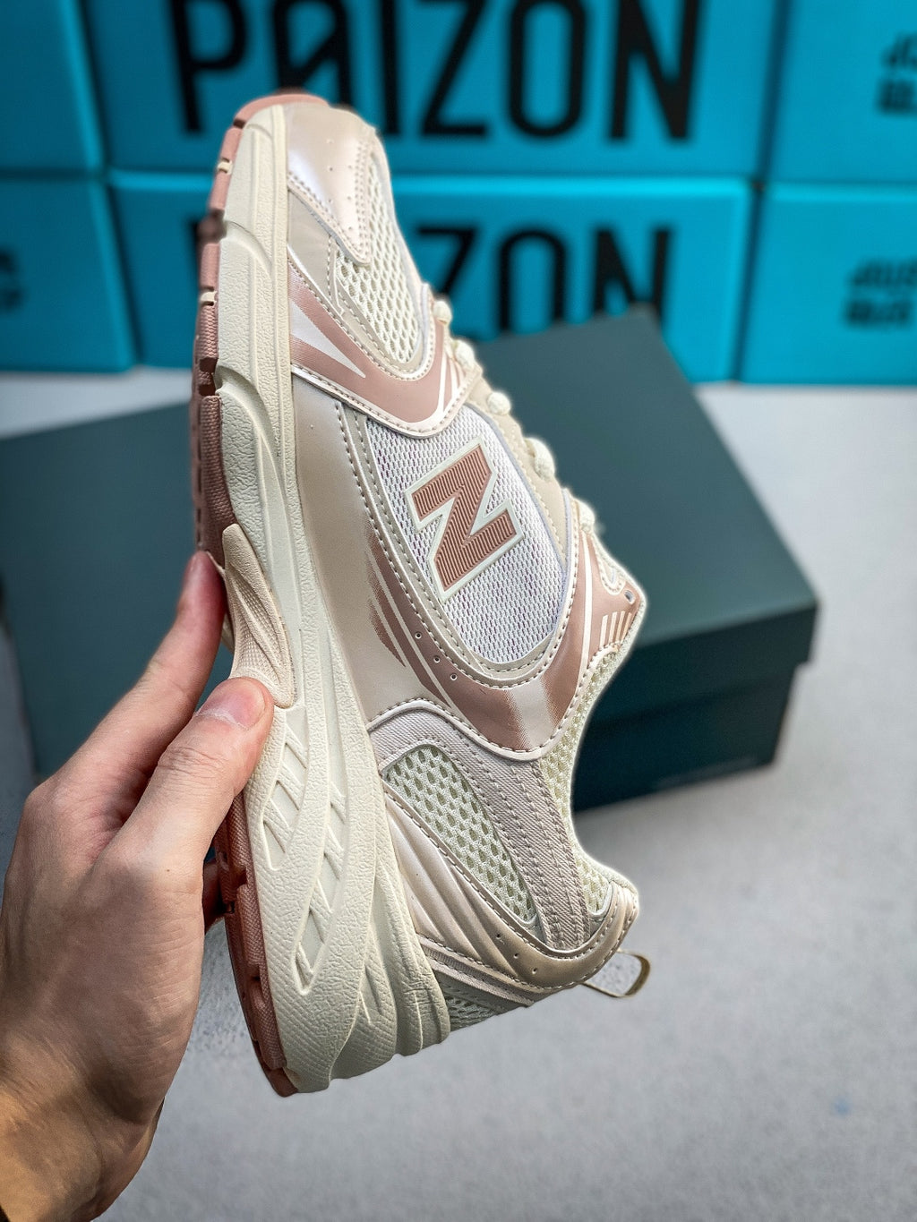 New Balance 220 K - Image 4