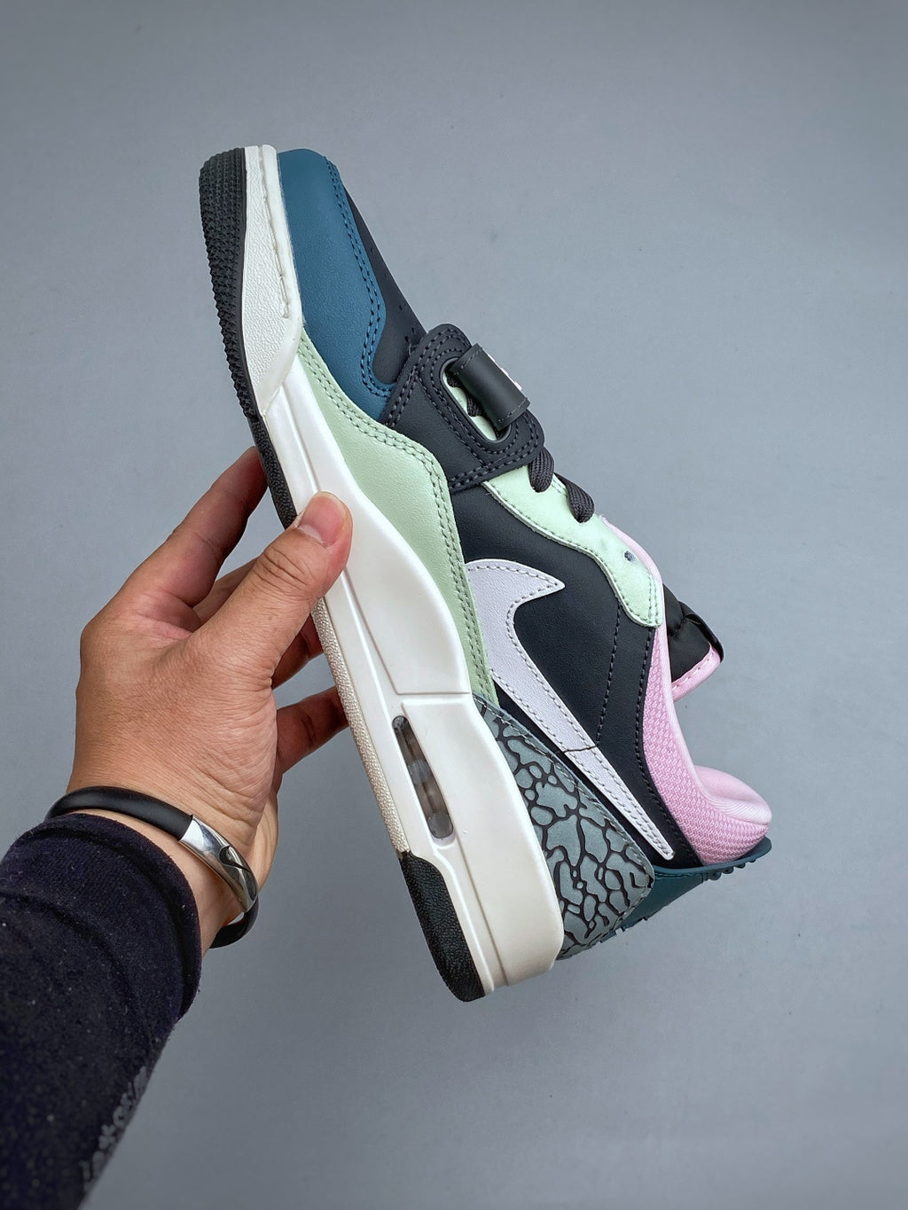 Nike Air Jordan Legacy 312 Low - Image 2