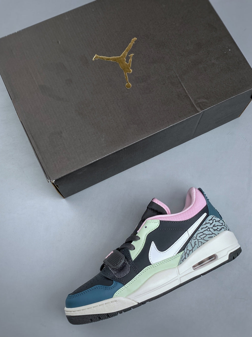 Nike Air Jordan Legacy 312 Low - Image 3