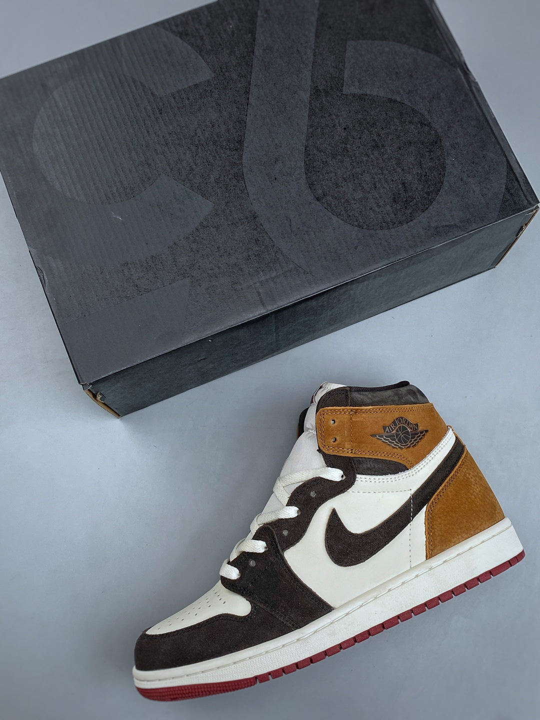 Nike Air Jordan 1 Retro High  OG - Image 3