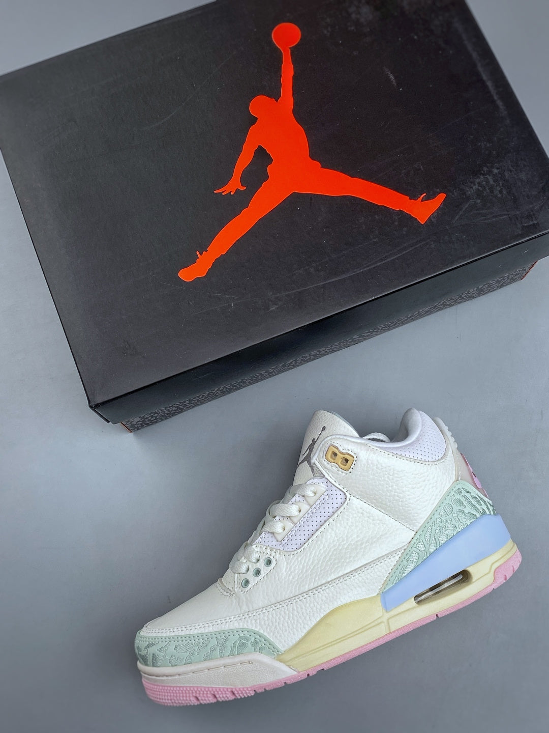 Nike Air Jordan 3 - Image 3