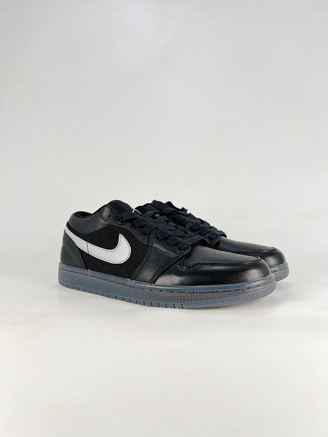 Nike Air Jordan 1 Low - Image 3
