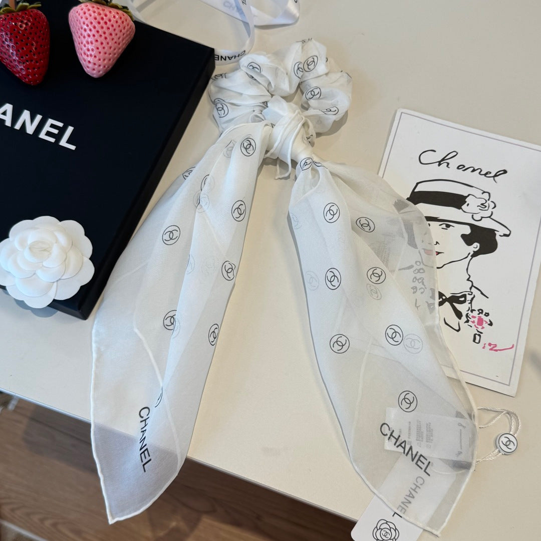 CHANEL Bow Necklace