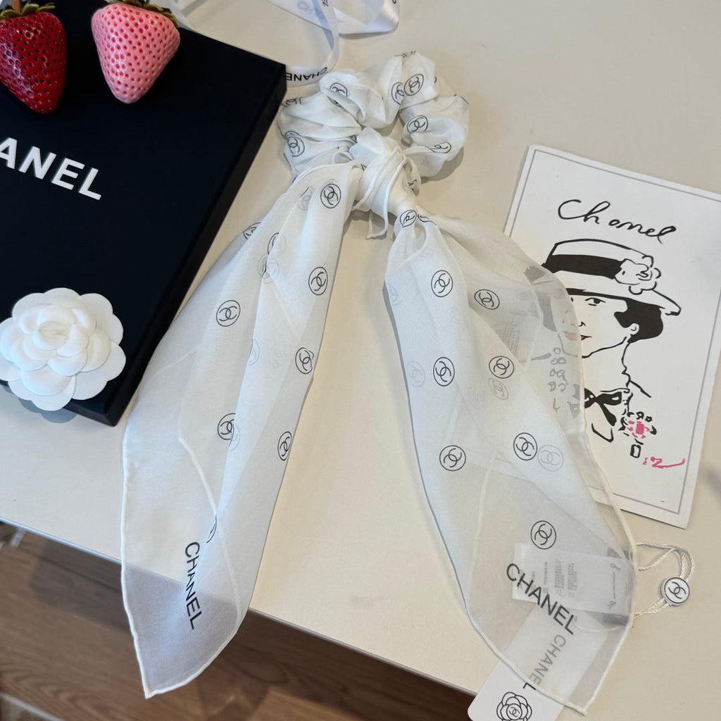 CHANEL Bow Necklace