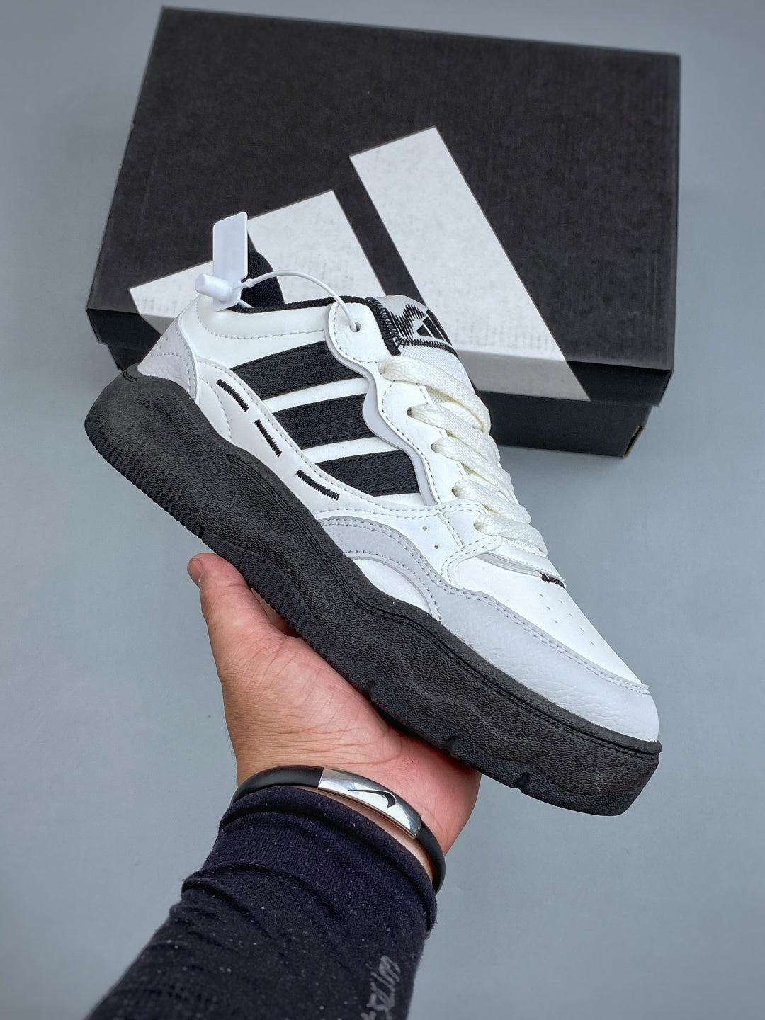 Adidas Originals Lite Shuffle - Image 1