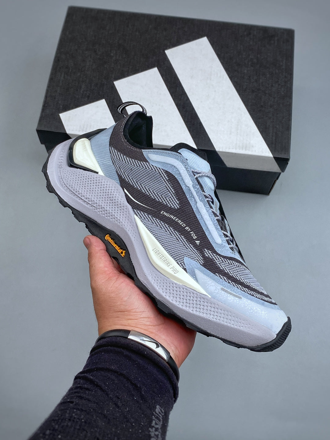 Adidas HOLO PEAK - Image 1