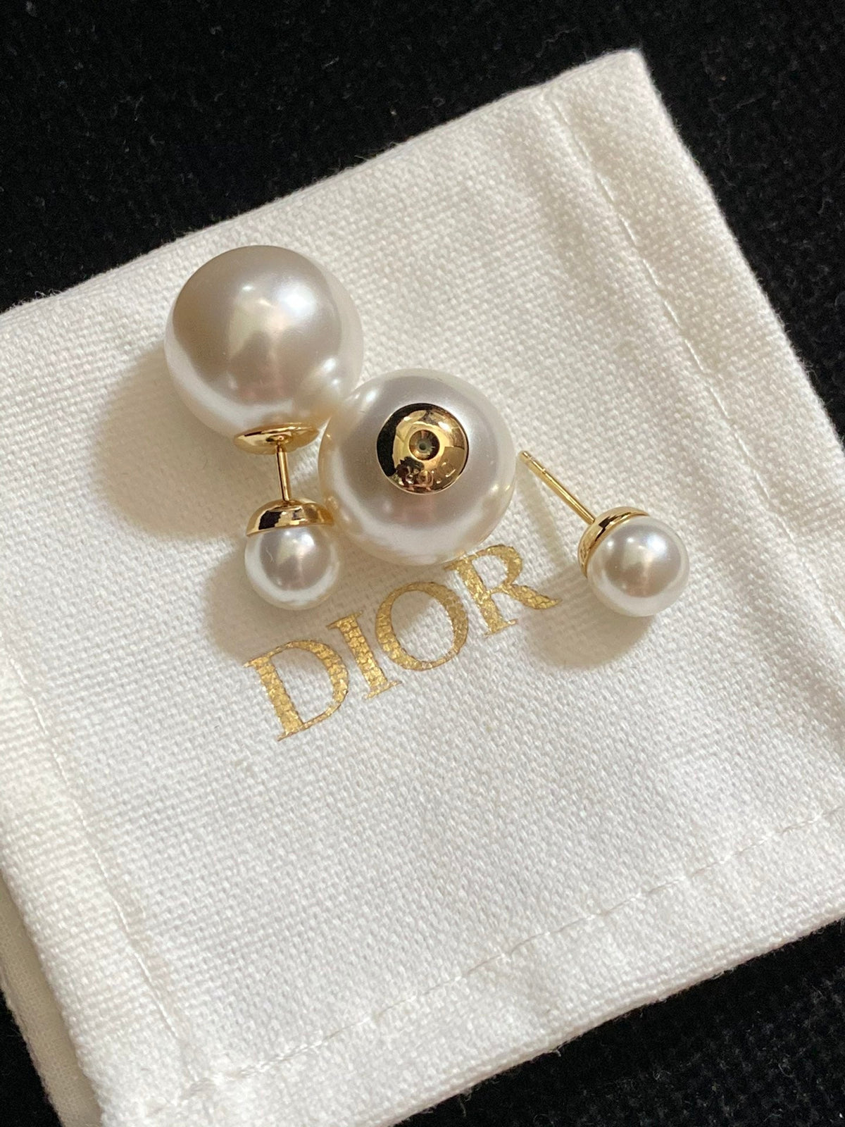 DIOR Pearl Earrings