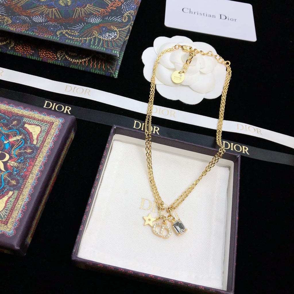 DIOR Pearl Necklace