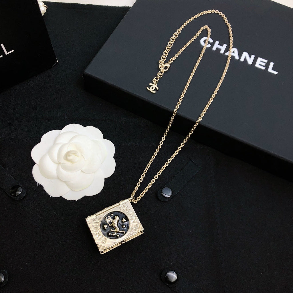 CHANEL Necklace