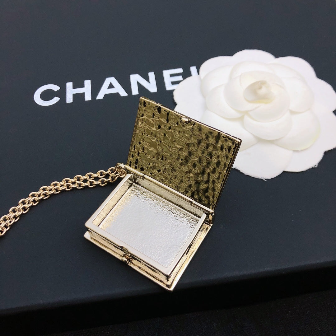CHANEL Necklace
