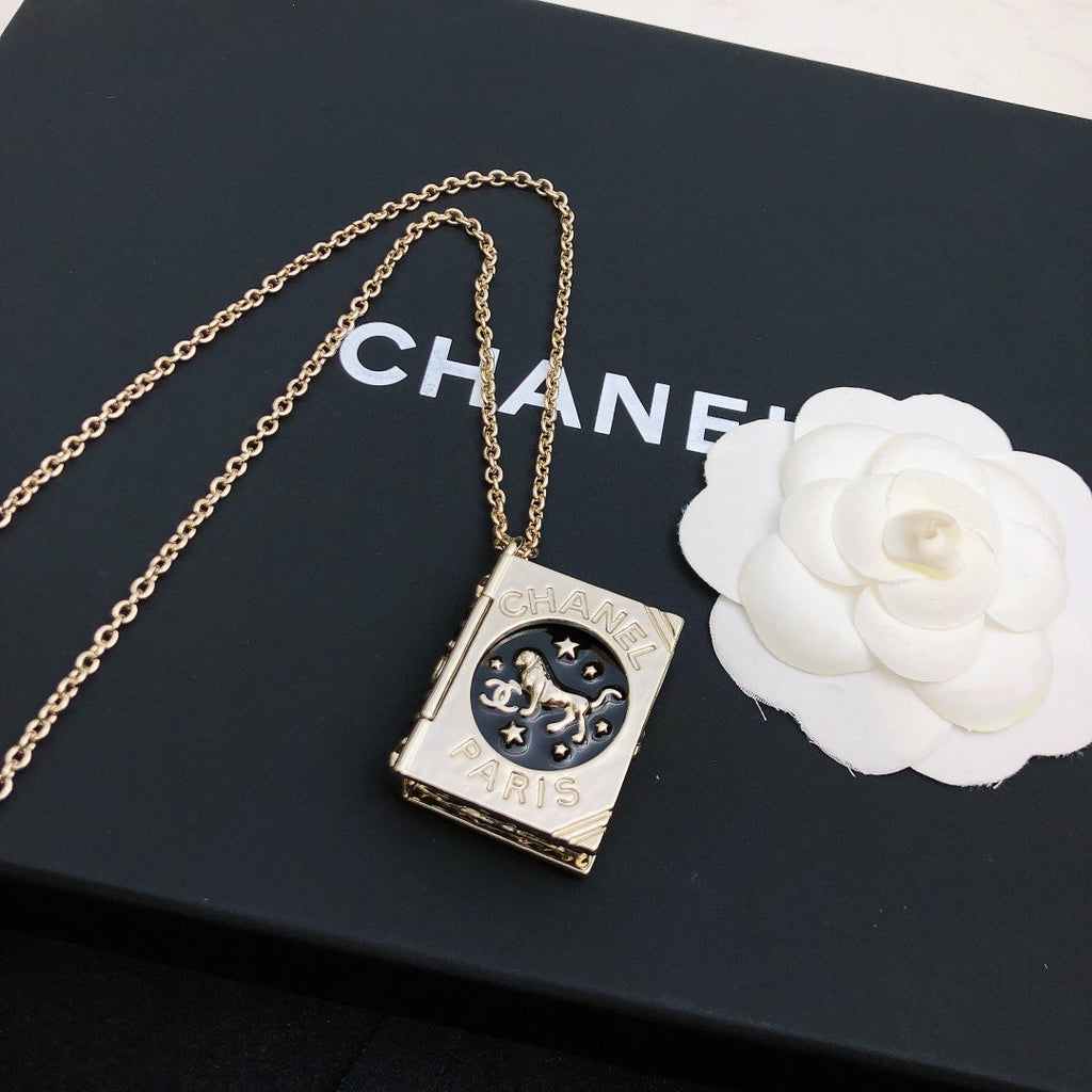 CHANEL Necklace