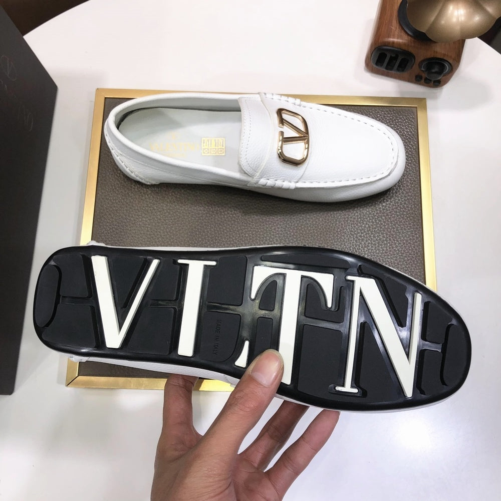 Valentino Leather Sneakers Style 432248