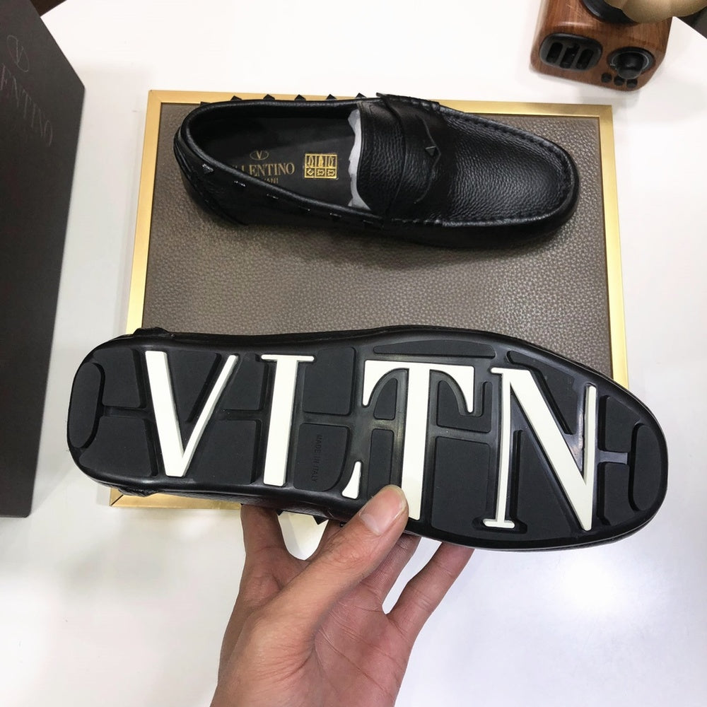 Valentino Leather Sneakers Style 432250