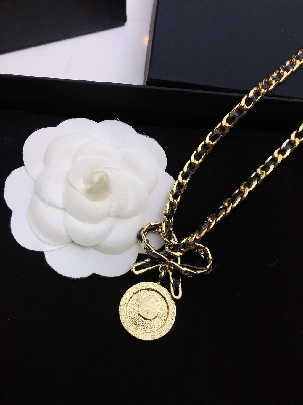 CHANEL Vintage Choker Necklace