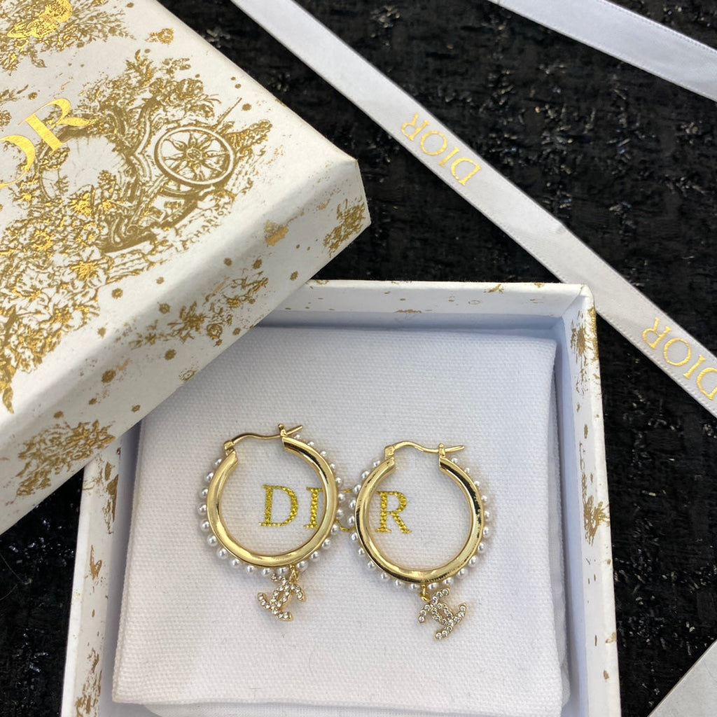 CHANEL Earrings