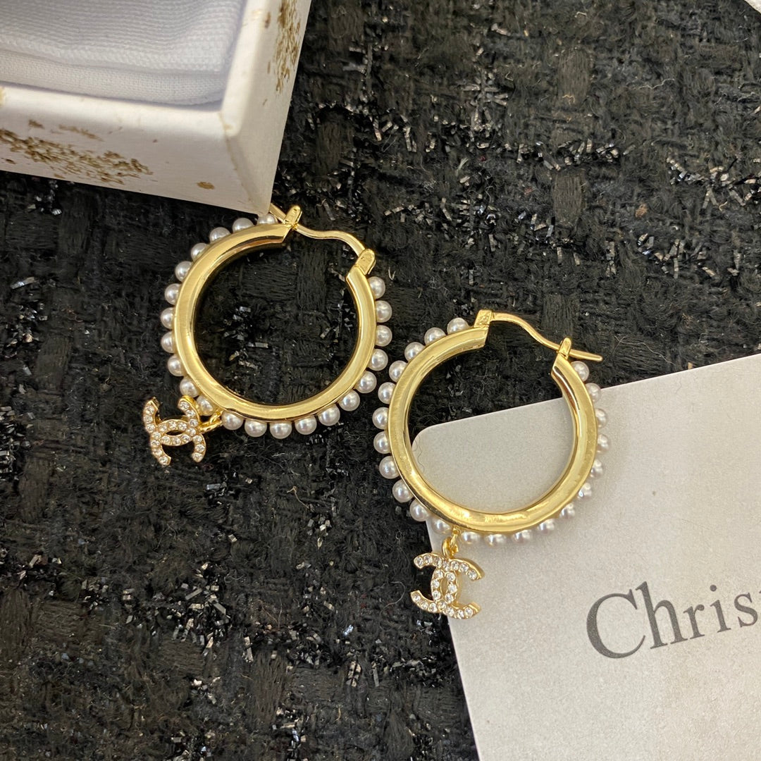 CHANEL Earrings