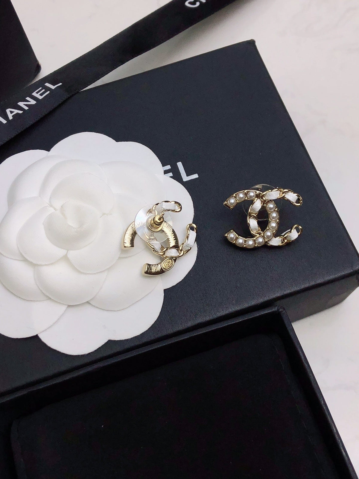 CHANEL Earrings