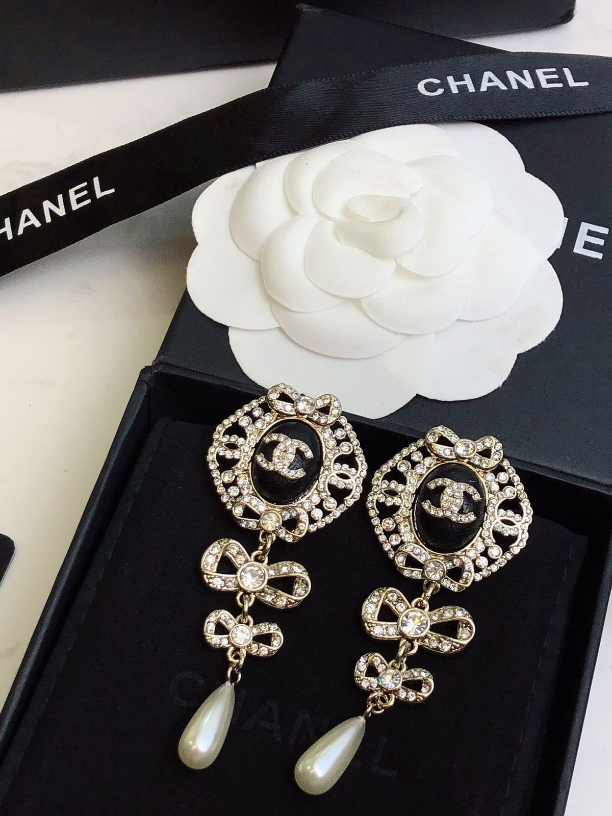 CHANEL Earrings