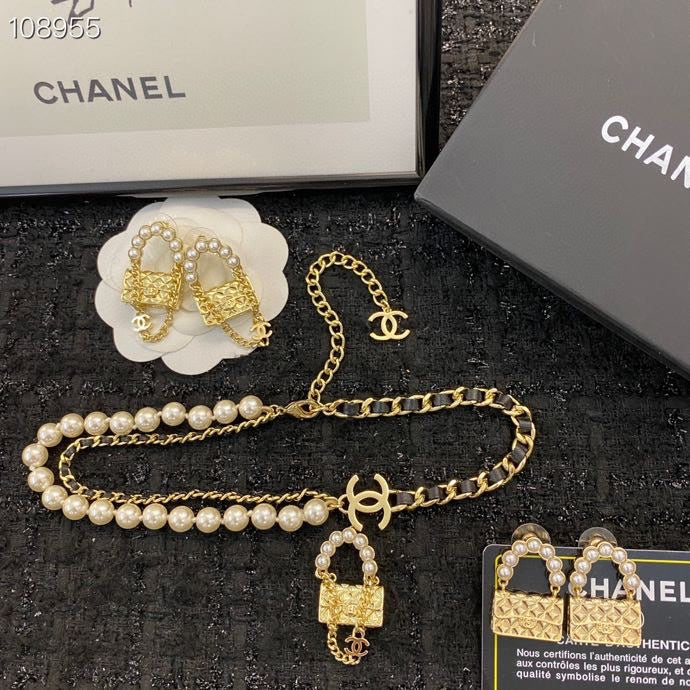 CHANEL Necklace