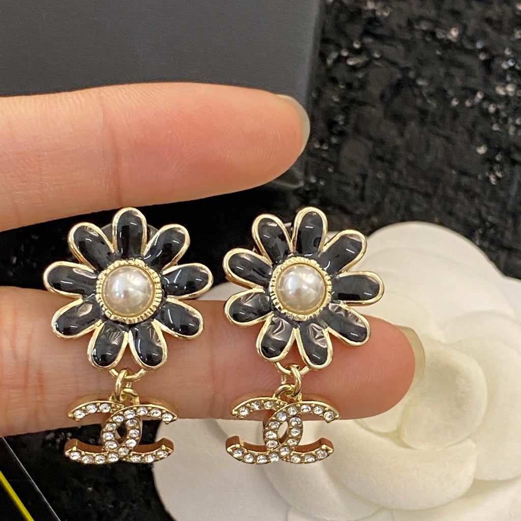 CHANEL Double-C Earrings
