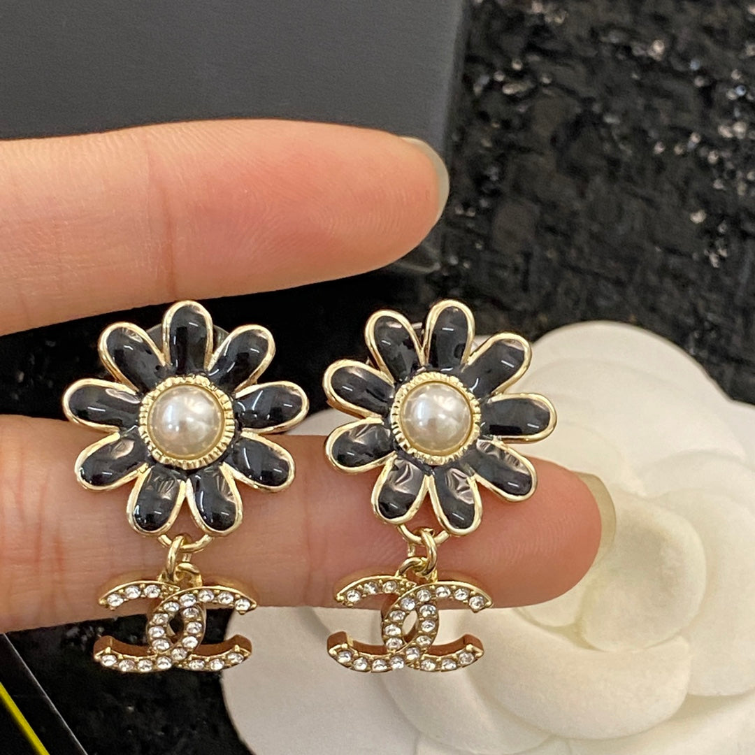 CHANEL Double-C Earrings