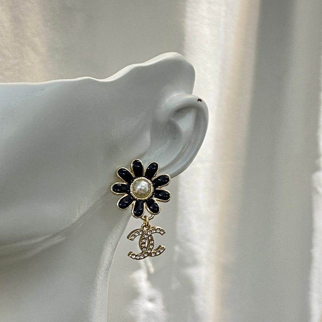 CHANEL Double-C Earrings