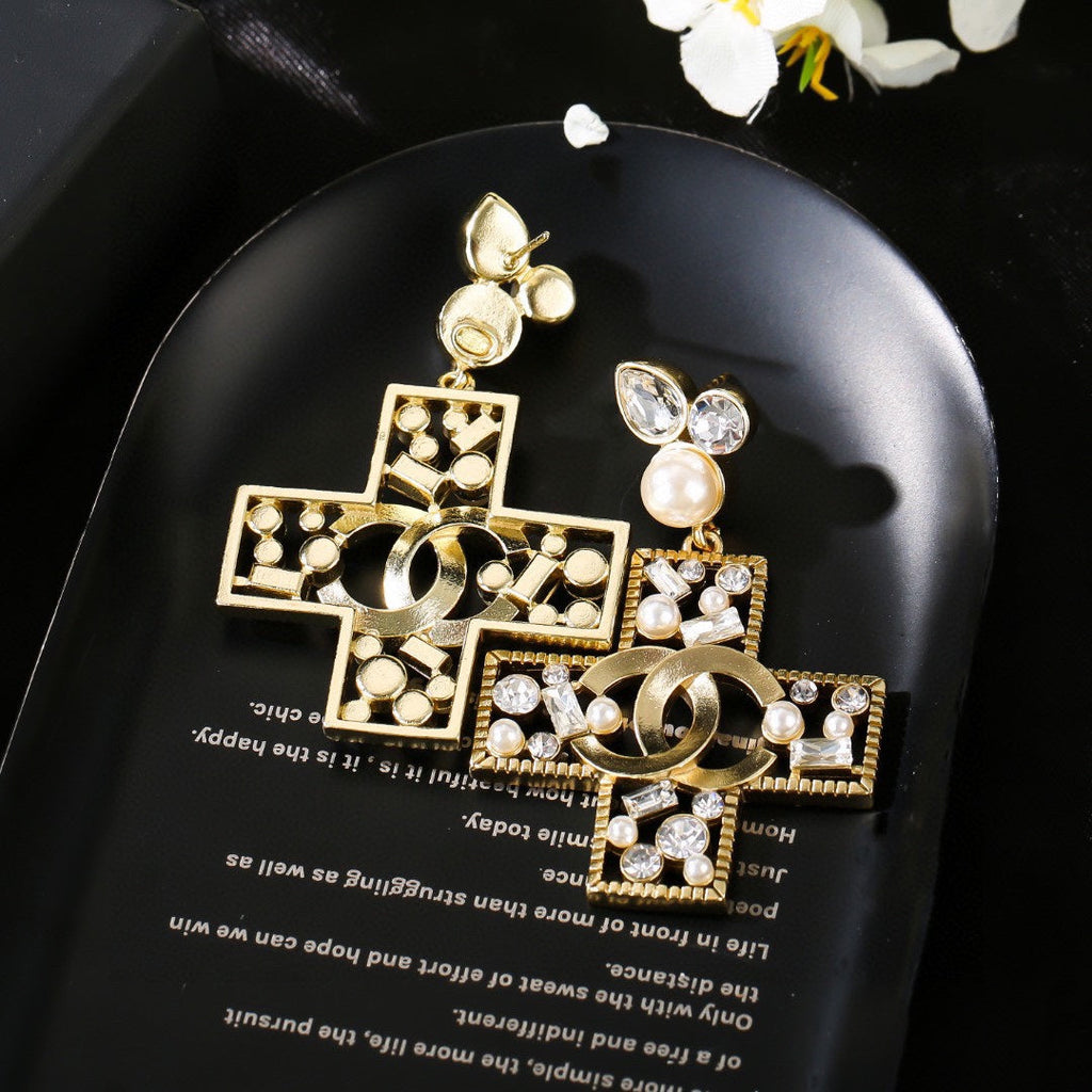 CHANEL Double-C Earrings