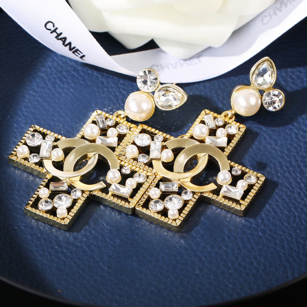 CHANEL Double-C Earrings