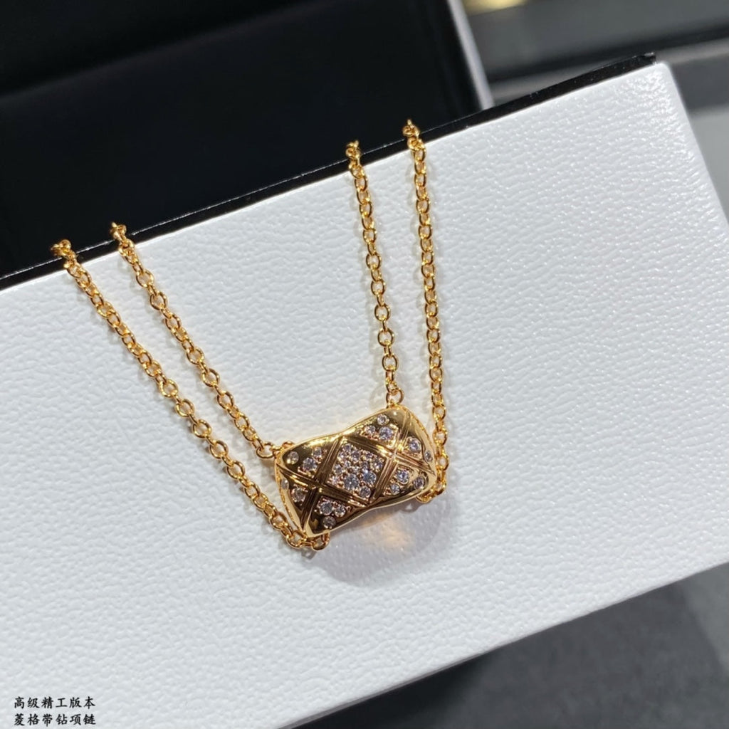CHANEL P115 Crystal Necklace