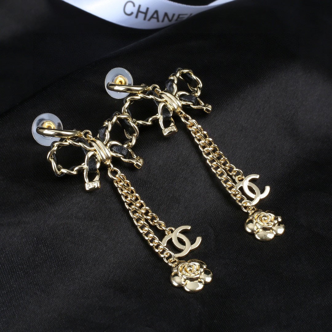 CHANEL P75 Bow Earrings