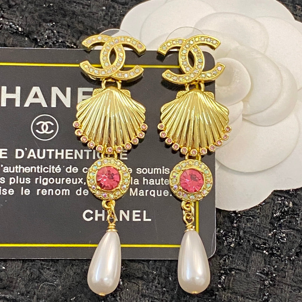 CHANEL P75 Pearl Crystal Pendant Necklace