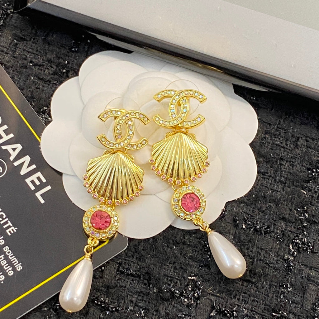 CHANEL P75 Pearl Crystal Pendant Necklace