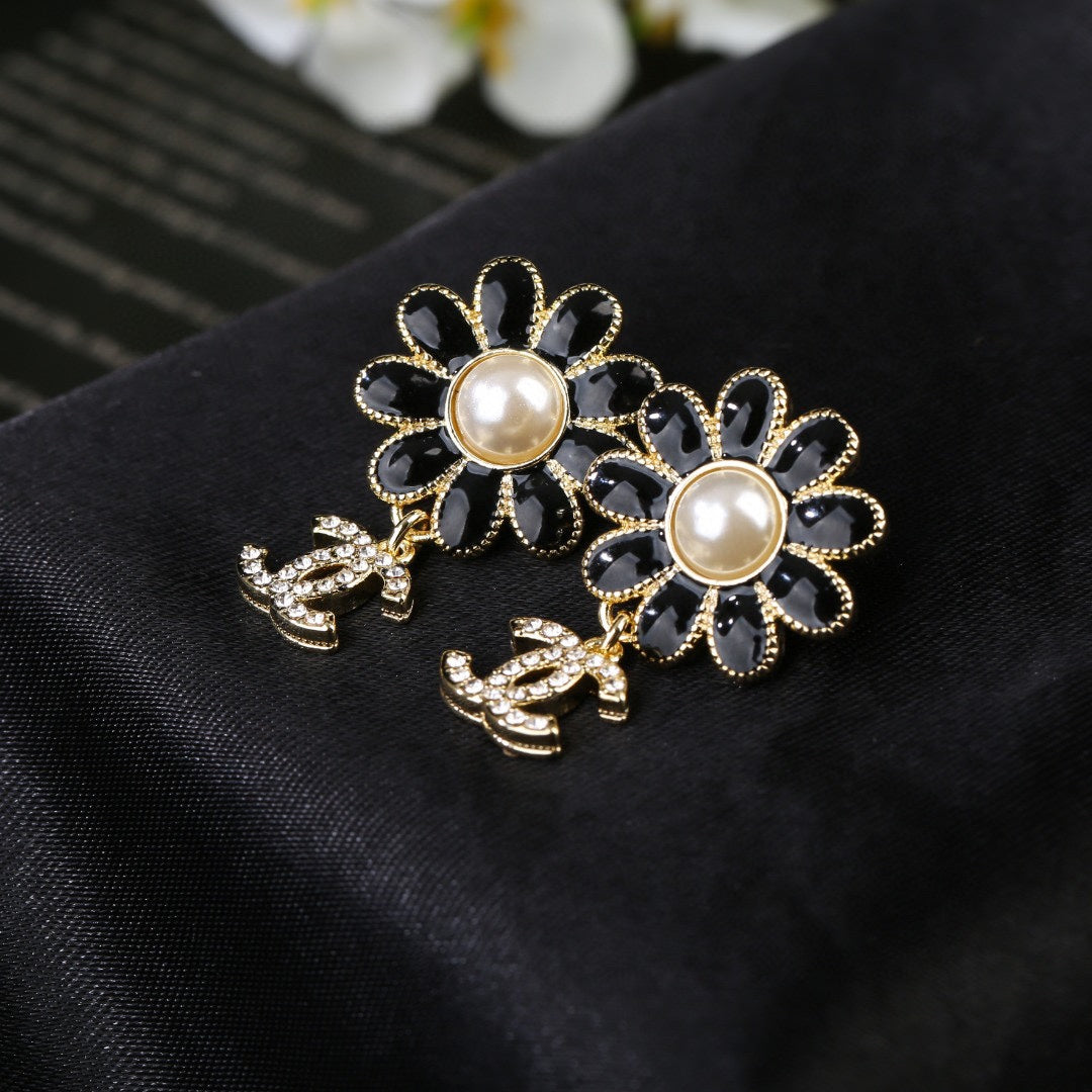 CHANEL Double-C Earrings