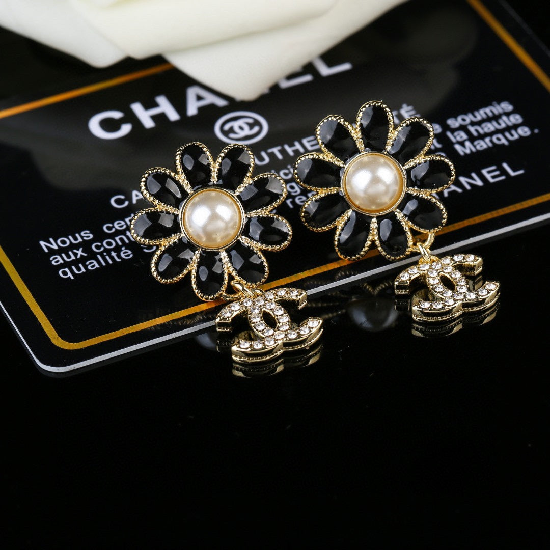 CHANEL Double-C Earrings