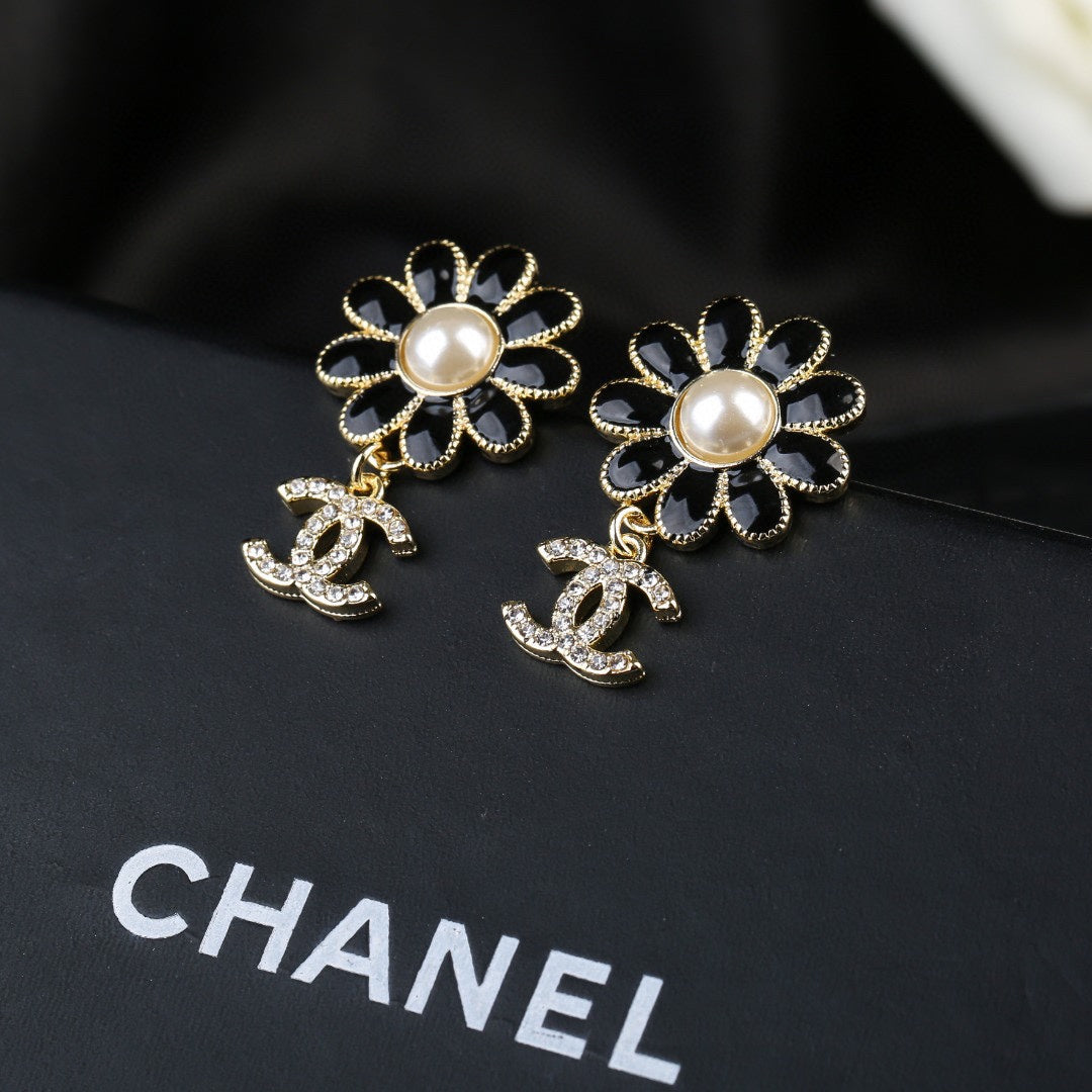 CHANEL Double-C Earrings