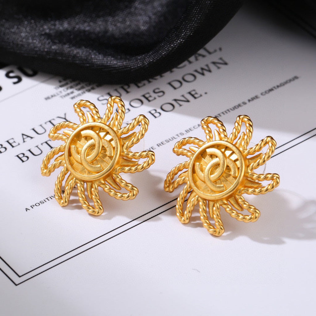 CHANEL P60 Double-C Vintage Earrings