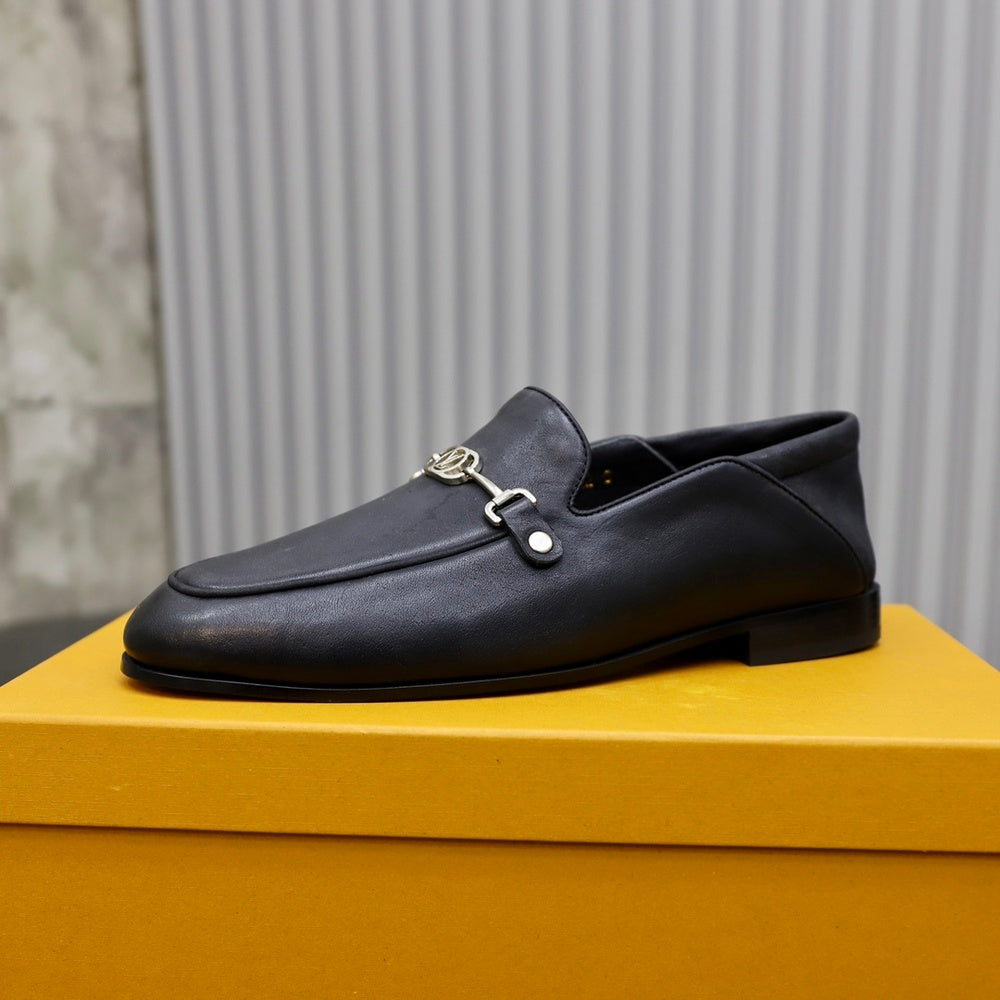 Louis Vuitton Men's Sneakers - Style 426001