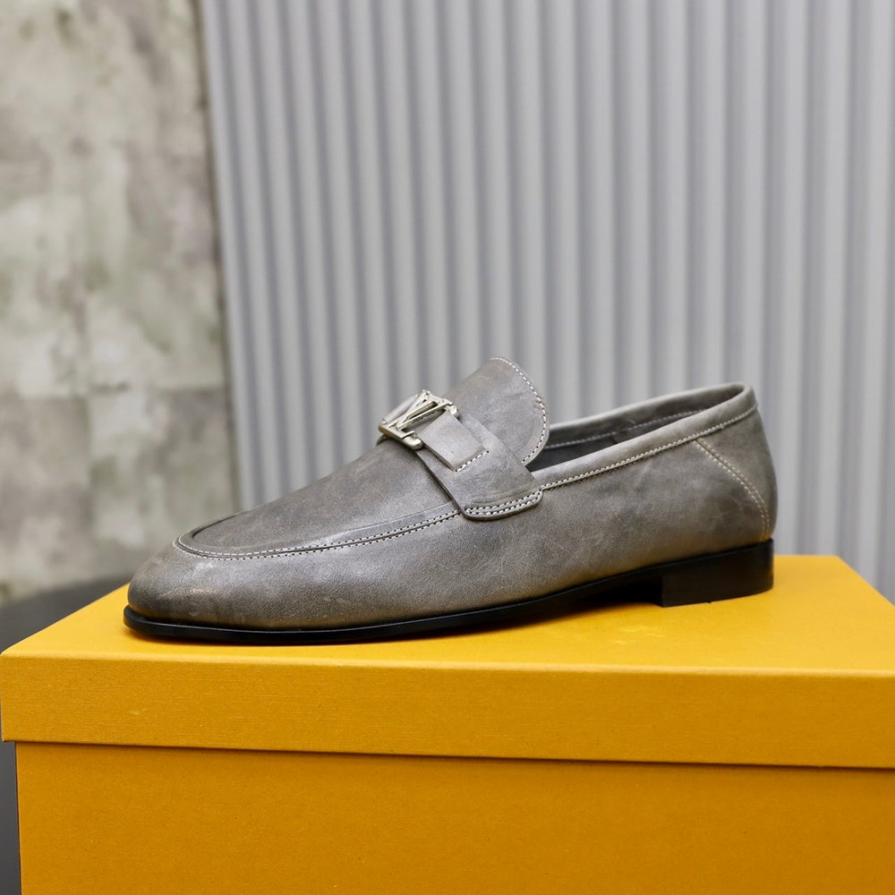 Louis Vuitton Men's Sneakers - Style 426001