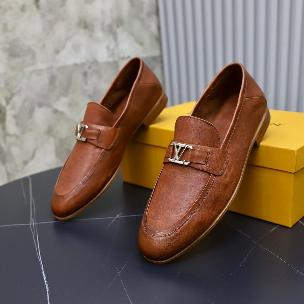 Louis Vuitton Men's Sneakers - Style 426001