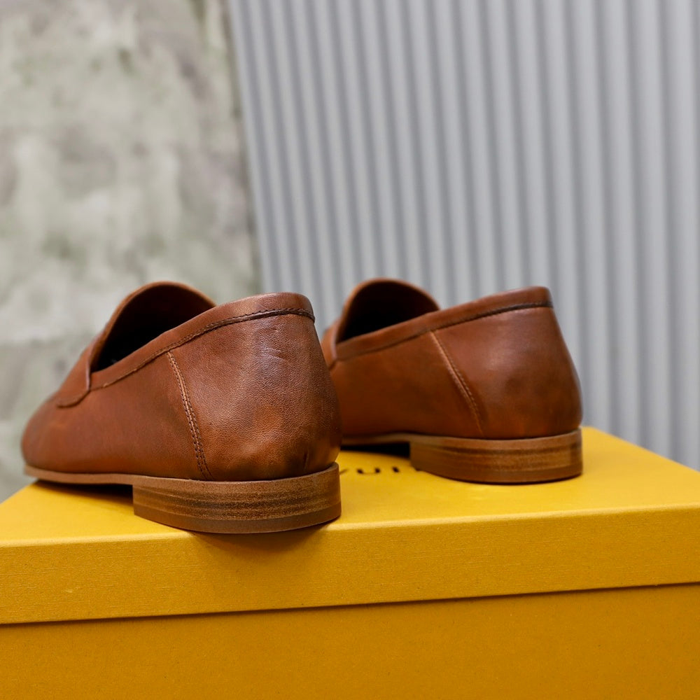 Louis Vuitton Men's Sneakers - Style 426001