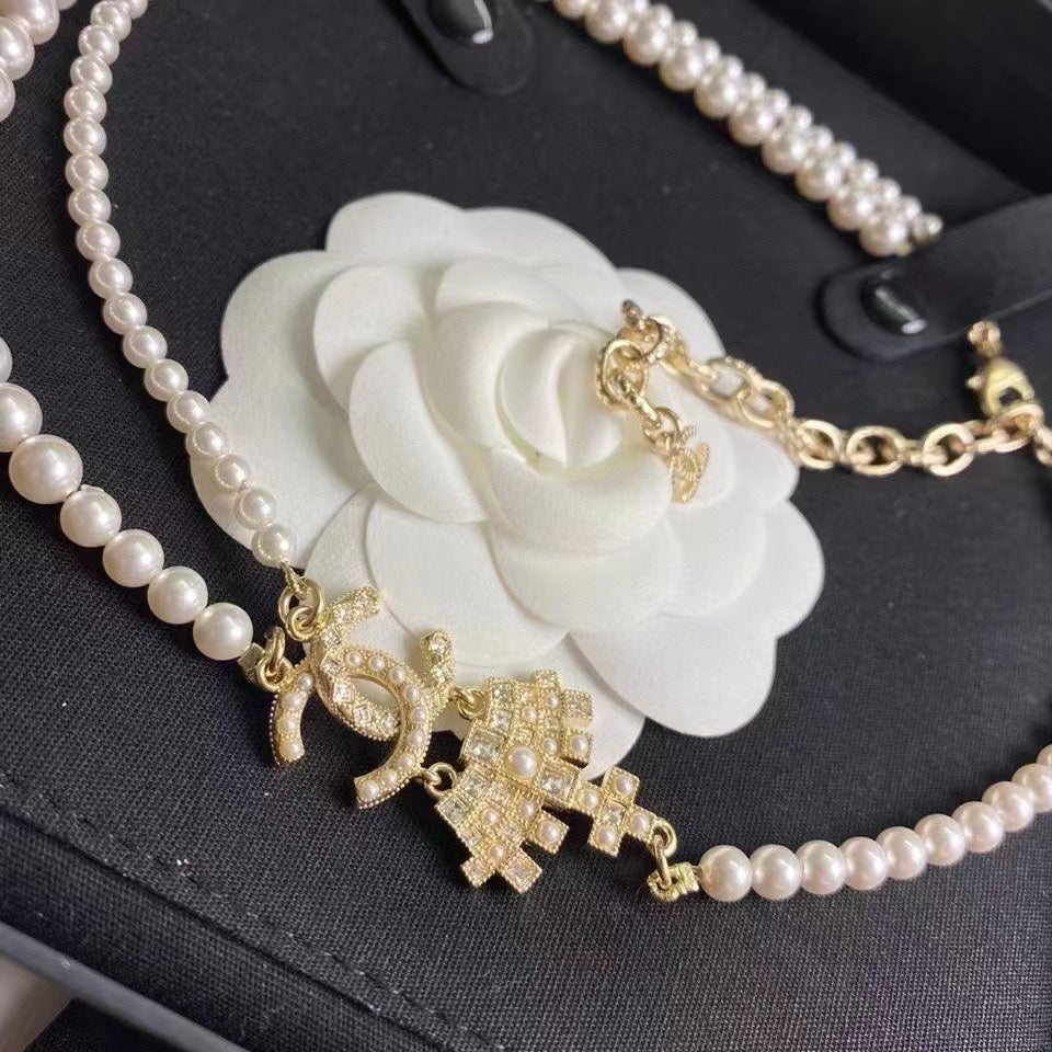 SWAROVSKI Pearl Crystal Necklace