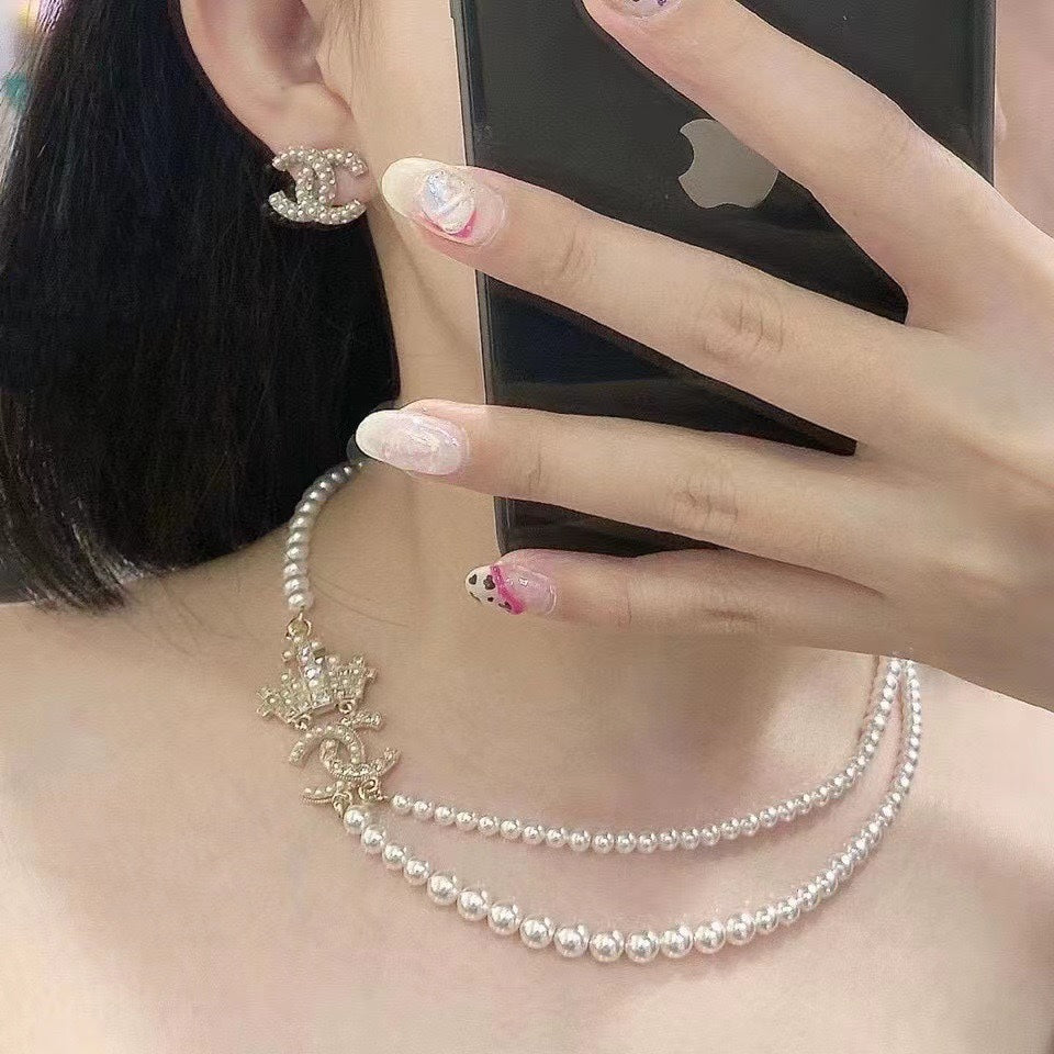 SWAROVSKI Pearl Crystal Necklace