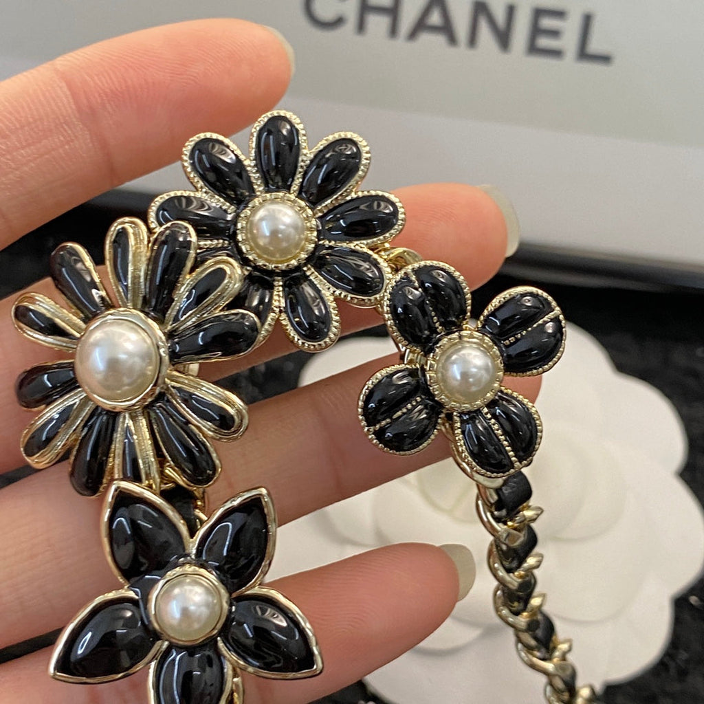 CHANEL P125 Vintage Choker Necklace