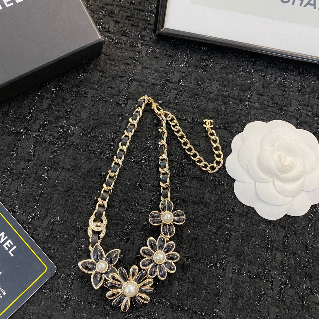 CHANEL P125 Vintage Choker Necklace