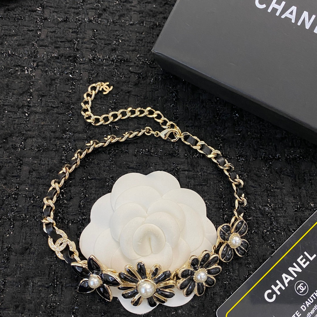 CHANEL P125 Vintage Choker Necklace