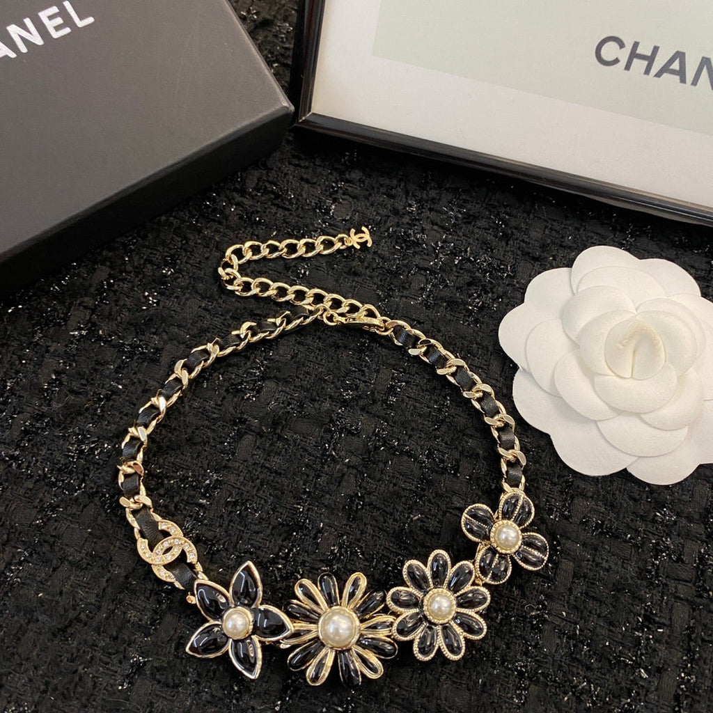 CHANEL P125 Vintage Choker Necklace