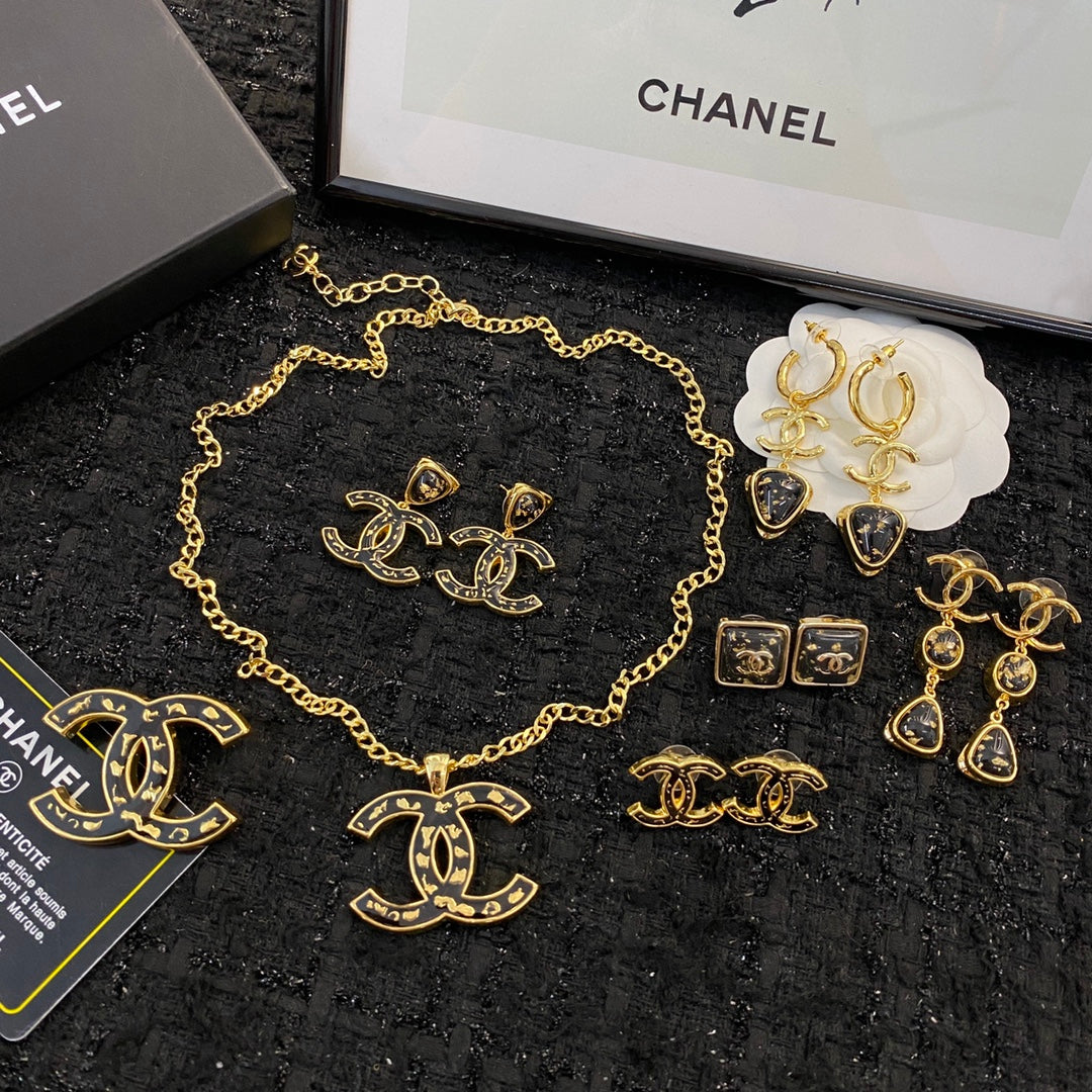 CHANEL Double-C Vintage Necklace