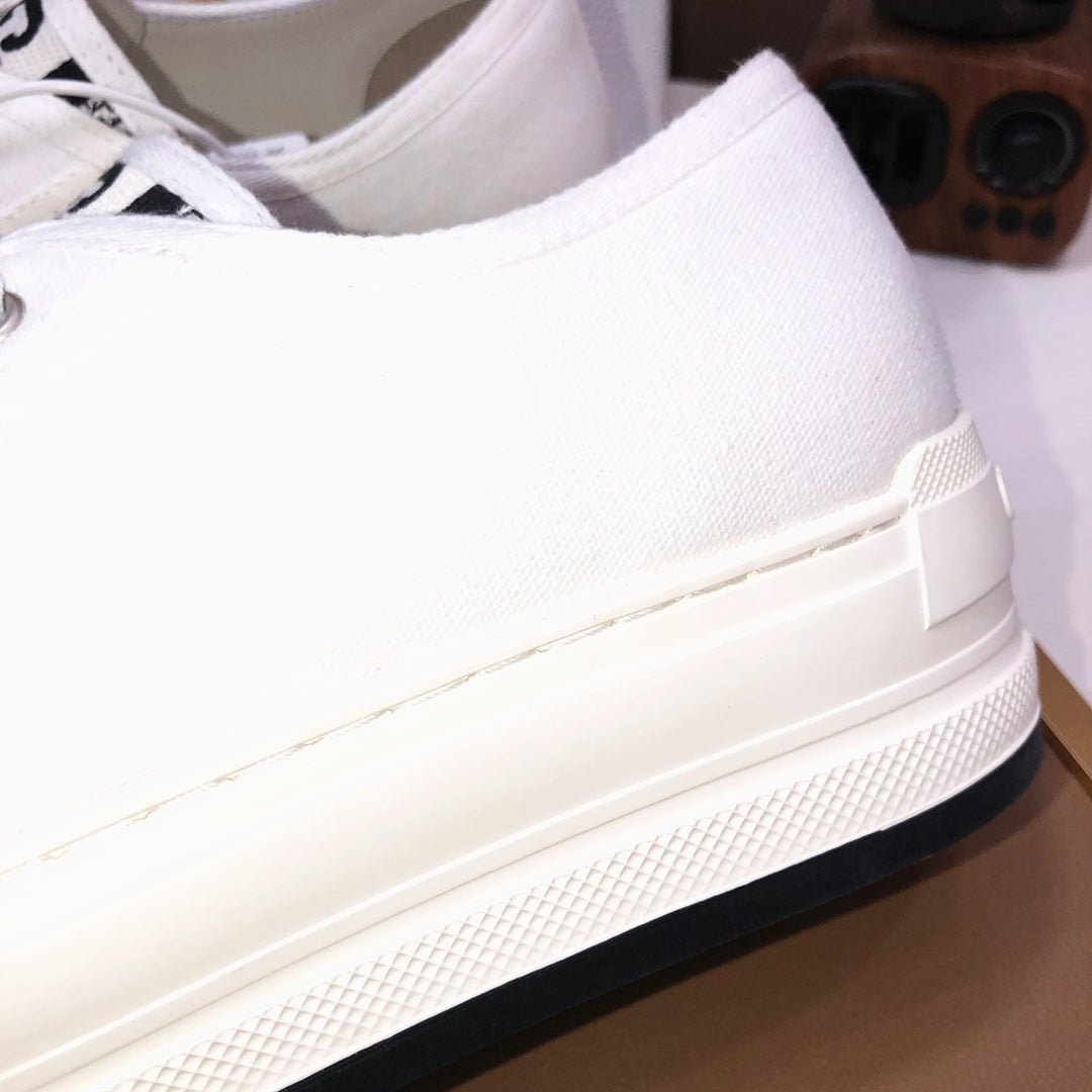 Dior Sneakers #420