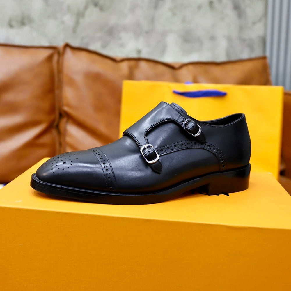 Louis Vuitton Men's Sneakers - Style 425701